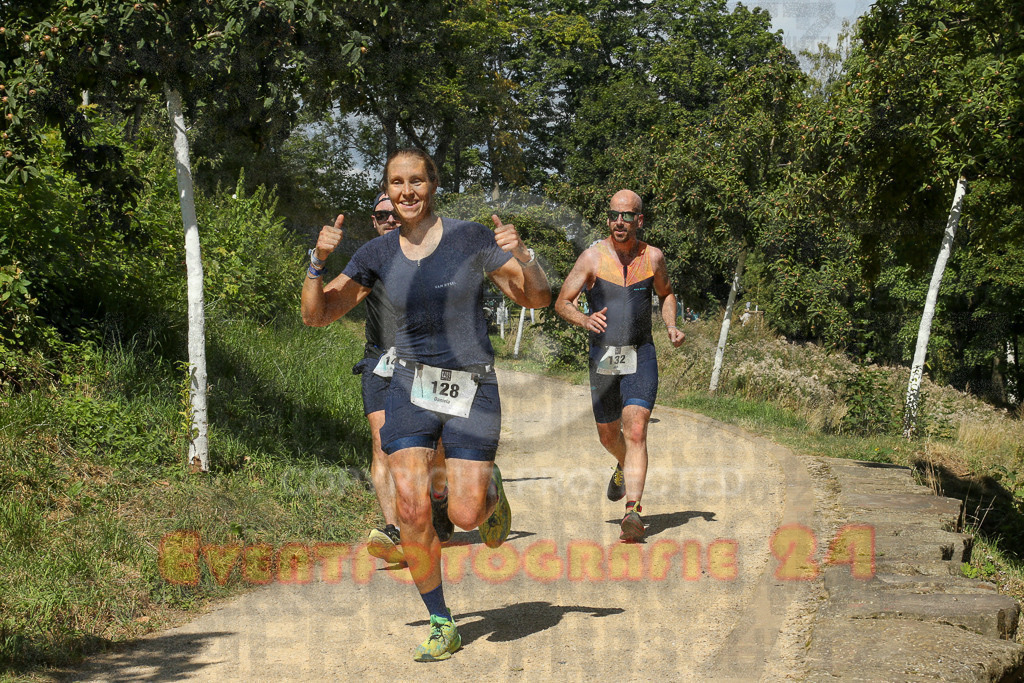 250824_1235_EX1_9857 | Sportfotografie im Rhein-Sieg Kreis, Köln, Bonn, NRW, Rheinland Pfalz, Hessen, etc. Unser Tätigkeitsfeld umfasst den Laufsport vom Volkslauf über den Marathon, Duathlon, Triathon bis zum Ultralauf wie Kölnpfad Ultra oder Schindertrail.