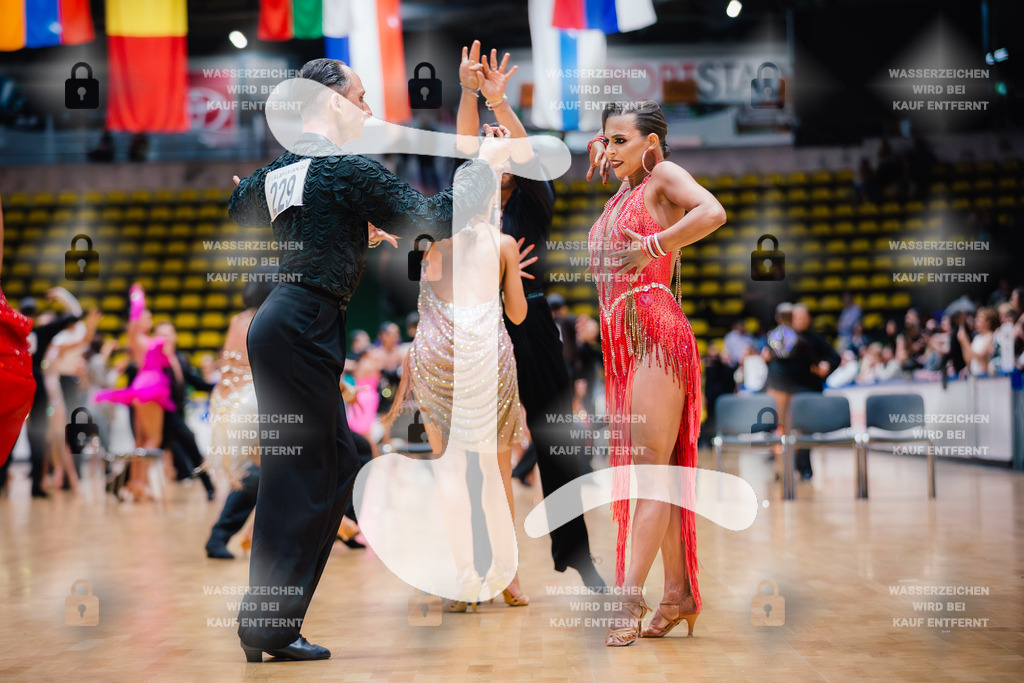 Hessen Tanzt WDSF Open Senior I Latin 6th (229) Christian Platz _ Anja Platz (TSC Nordlicht Rostock)-2025-05-17-2036 | Webshop for digital downloads and prints of dance sport, event & show photographer Julian Link - Realisiert mit Pictrs.com