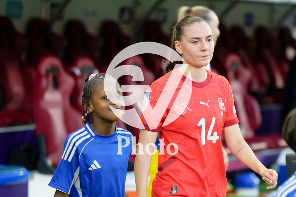 Finland v Switzerland: UEFA Women's EURO 2025 Group A | GENEVA, SWITZERLAND - JULY 10: Smilla Vallotto of Switzerland entering the pitch during the UEFA Women's EURO 2025 Group A match between Finland and Switzerland at Stade de Geneve on July 10, 2025 in Geneva, Switzerland. (Photo by Giuseppe Velletri/Sports Press Photo/Getty Images)