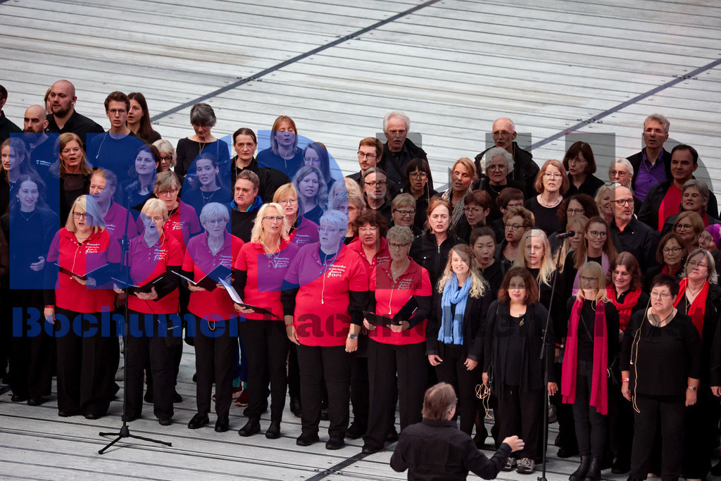 SES_TTGOPC20250716-15 | bond - Realisiert mit Pictrs.com