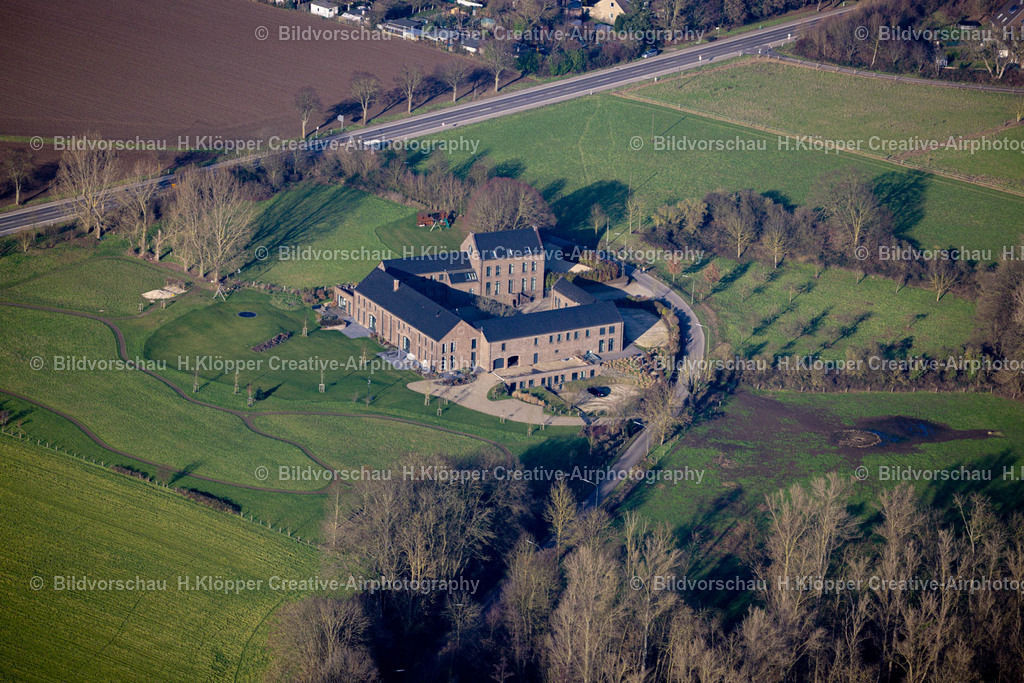 Luftbild Neuss-8910 | Luftbildfotografie Verwaltungsgebäude des Unternehmens " helpensteiner bau GmbH Ges. f. schlüsselfertiges Bauen " in Neuss im Bundesland Nordrhein-Westfalen, Deutschland - Realized with Pictrs.com