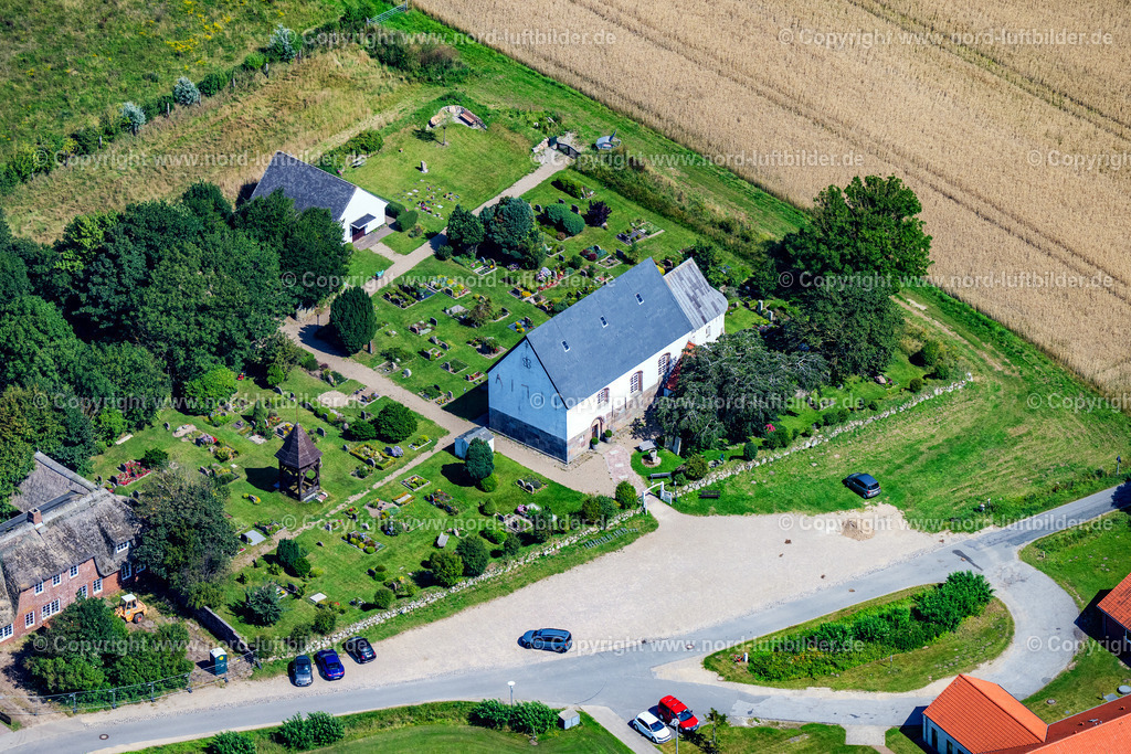 Sylt_Morsum_Kirche_Stmartin_Morsum_ELS_5096130825 | SYLT 13.08.2025 Historischer Kirchen- Gebäudekomplex " St. Martin " in Morsum an der Straße Haawerlön auf Sylt Nordsee - Insel im Bundesland Schleswig-Holstein, Deutschland. // Historic church building complex "St. Martin" in Morsum on the street Haawerloen on Sylt North Sea island in the federal state of Schleswig-Holstein, Germany. Foto: Martin Elsen