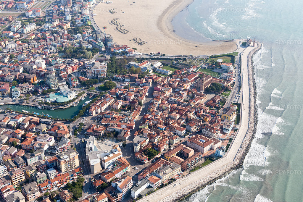 Aerial view: View of the town in Caorle in the state Veneto, Italy.Photo: IMG_097991.jpg taken on 04/03/2017 by Werner Riehm/FLY-FOTO.comResolution of the original: 5472 x 3648 px