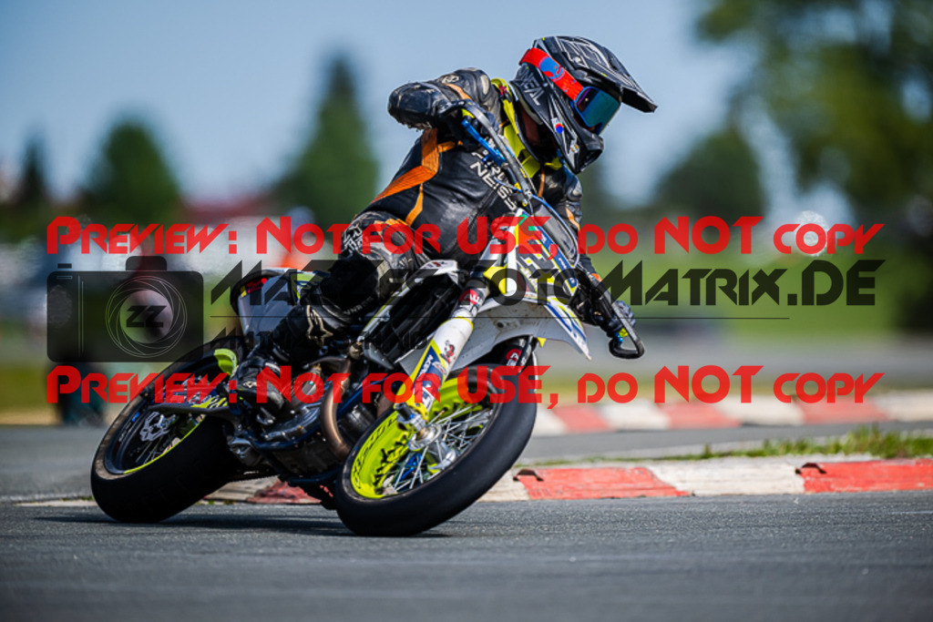 MaZZes_FotoMatrix_220903_3350 | UE40