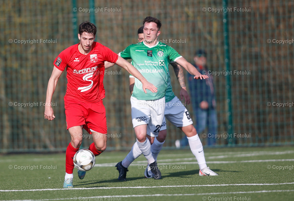 A_LUI_02032024_22 | SPORT,FUSSBALL LT1 OOE LIGA ASKOE OEDT-SV HAIDLMAIR GRUEN WEISS MICHELDORF 02.03.2024 IM BILD:GASPER KORITNIK  (OEDT) UND MARTIN KAMMERHUBER (MICHELDORF) FOTO:FOTOLUI