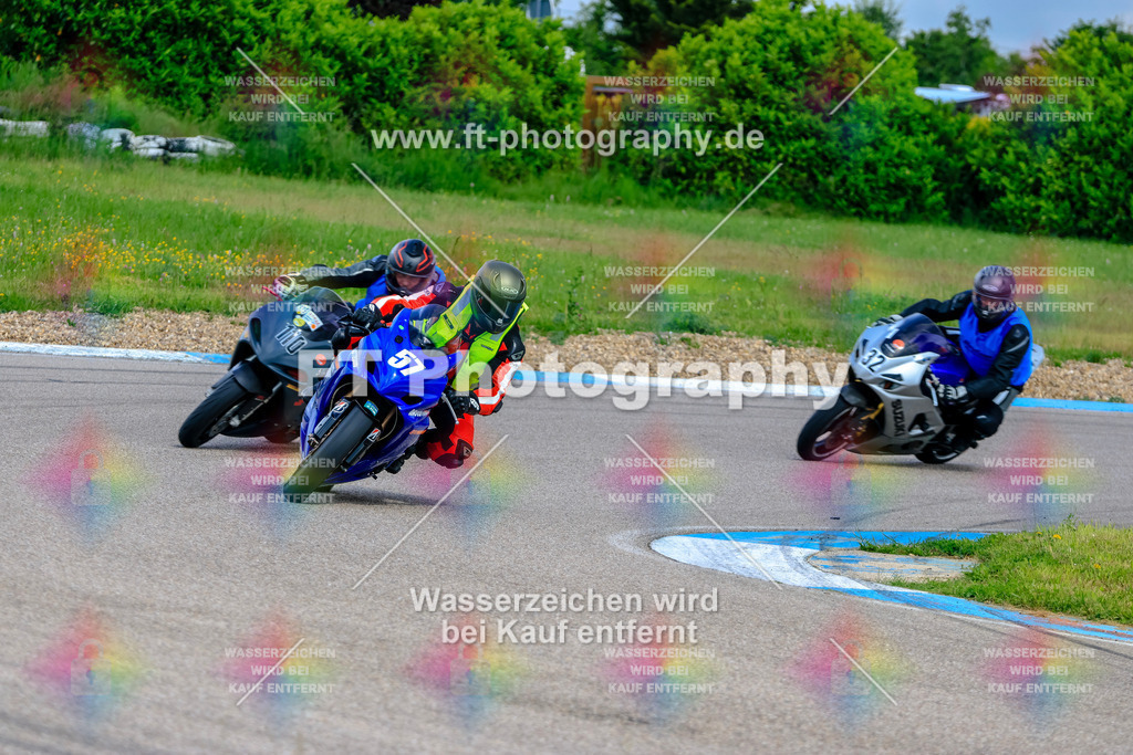 MotoTeam-9065 | Hier findet Ihr Bilder von Touristenfahrten auf der Nürburgring Nordschleife oder von anderen Veranstaltungen die ich besucht habe. Viel Spass beim Durch Schauen 