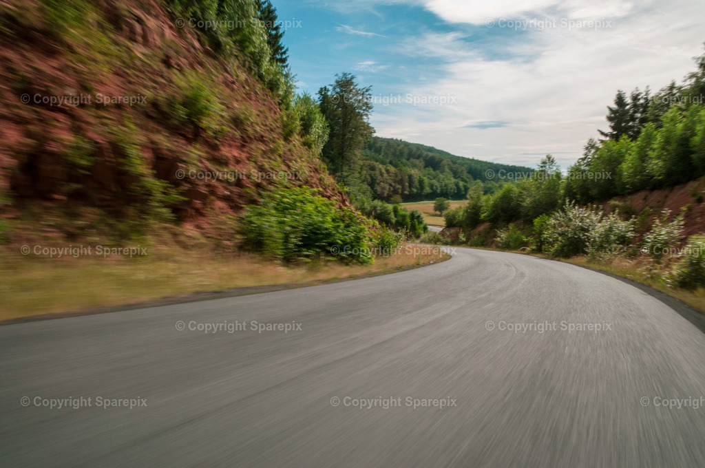 CAR_Country_Road11_Rig | Camera height 100 cm - Drive - Realisiert mit Pictrs.com