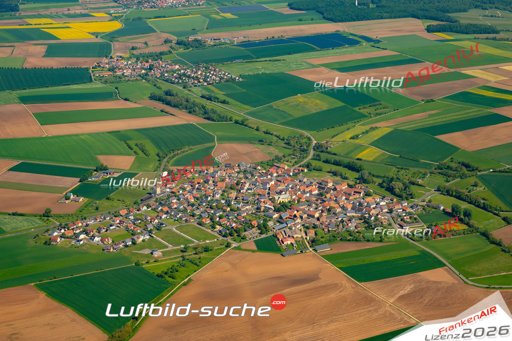 Das Luftbild zeigt :  Prosselsheim - Die Luftaufnahme wurde 2024 vom UL-Flugzeug aus erstellt ( keine Drohne ) - Hochauflösende Luftaufnahme - Für grossformatige Ausdrucke geeignet. Die Geschenkidee !Mit Lizenz und Bildrechte bestellbar