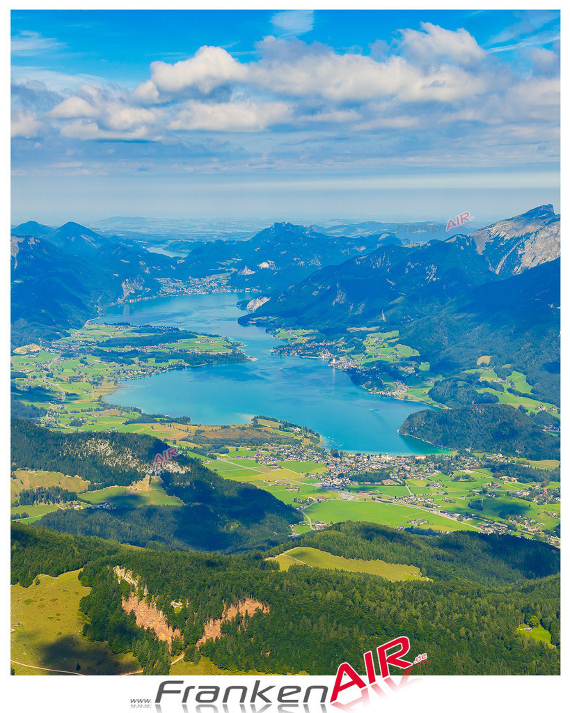 Schöne Luftaufnahme als Geschenk in Wolfgangsee Strobl - Die Luftbildaufnahme wurde 2025 vom UL-Flugzeug heraus erstellt ( keine Drohne ) - Hochauflösende Luftaufnahme -Nicht vergleichbar mit Google Maps oder Satelittenbilder- Die Geschenkidee !Mit Lizenz und Bildrechte bestellbar