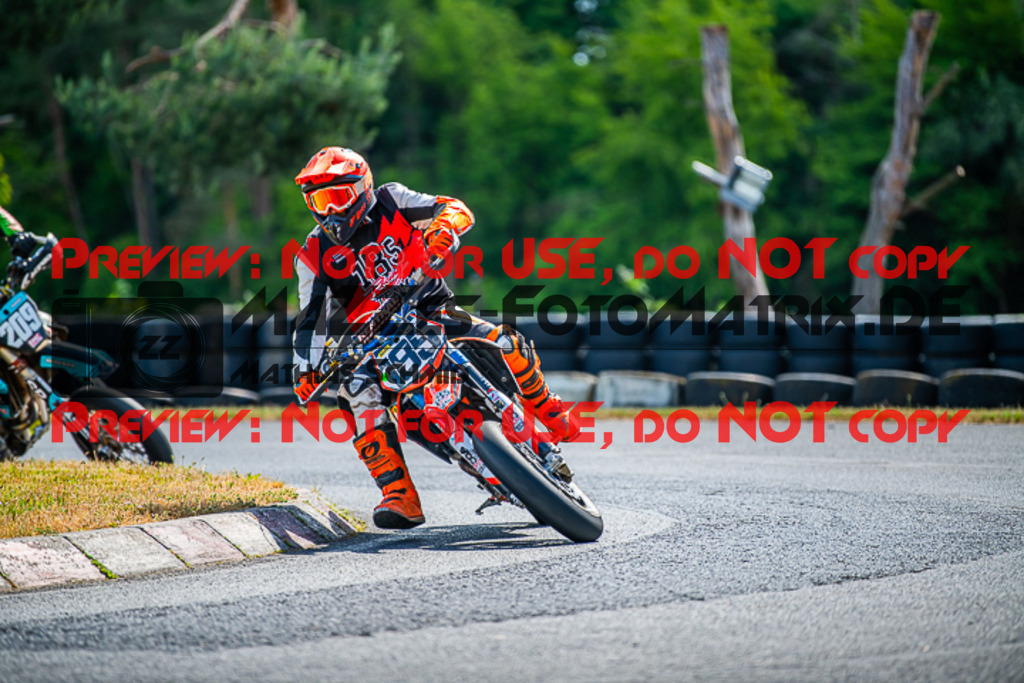 MaZZes_FotoMatrix_220529_6504 | Fotograf Mathias Schmid
Sportfotograf,
Eventfotograf,
Hochzeitsfotograf,
Portraitfotograf