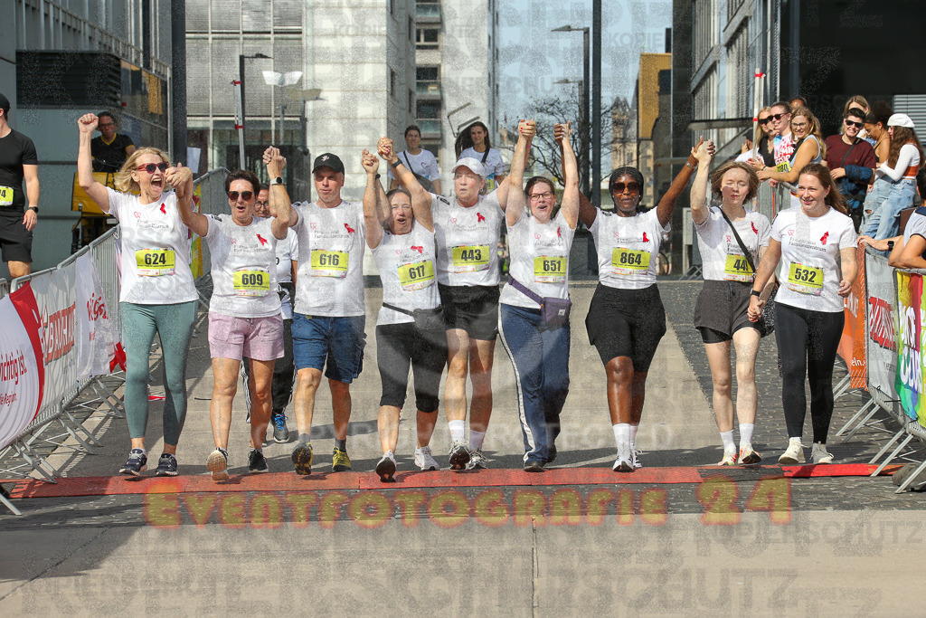 250920_1356_EX1_7139 | Sportfotografie im Rhein-Sieg Kreis, Köln, Bonn, NRW, Rheinland Pfalz, Hessen, etc. Unser Tätigkeitsfeld umfasst den Laufsport vom Volkslauf über den Marathon, Duathlon, Triathon bis zum Ultralauf wie Kölnpfad Ultra oder Schindertrail.