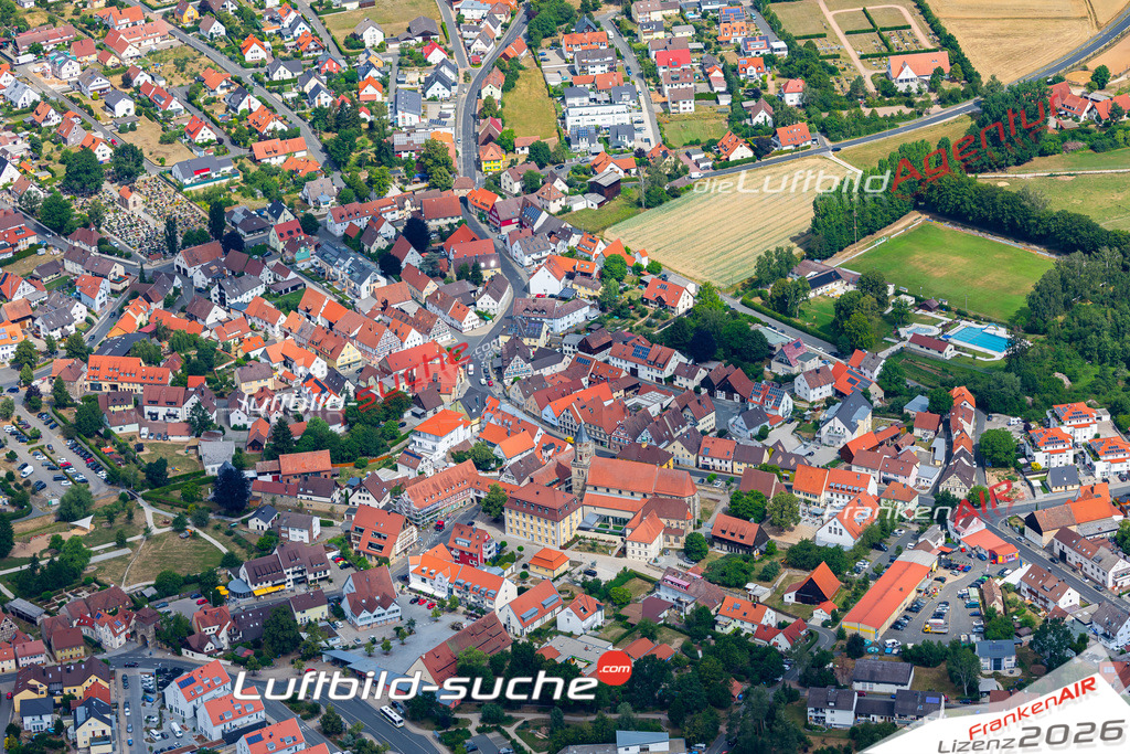 Das Luftbild der Stadt Neuenkirchen am Brand wurde 2019 vom Flugzeug heraus erstellt (keine Drohne) Aufnahmehöhe ca.400 Meter- hohe Auflösung- beste Druck-Qualität garantiert!