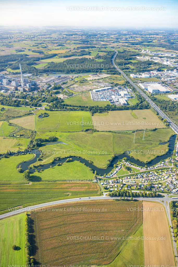 Hamm250900815 | Luftbild, Fluss Lippe Flussmäander Auenlandschaft Schmehauser Mersch, Wiesen und Felder, Funke Kunststoffe GmbH an der Autobahn A2 und RWE Kraftwerk Westfalen, Rückbau am Hafen Baugebiet Geithe, angedachte Autobahn A2 Anschlussstelle Siegenbeckstraße, Uentrop, Hamm, Ruhrgebiet, Nordrhein-Westfalen, Deutschland