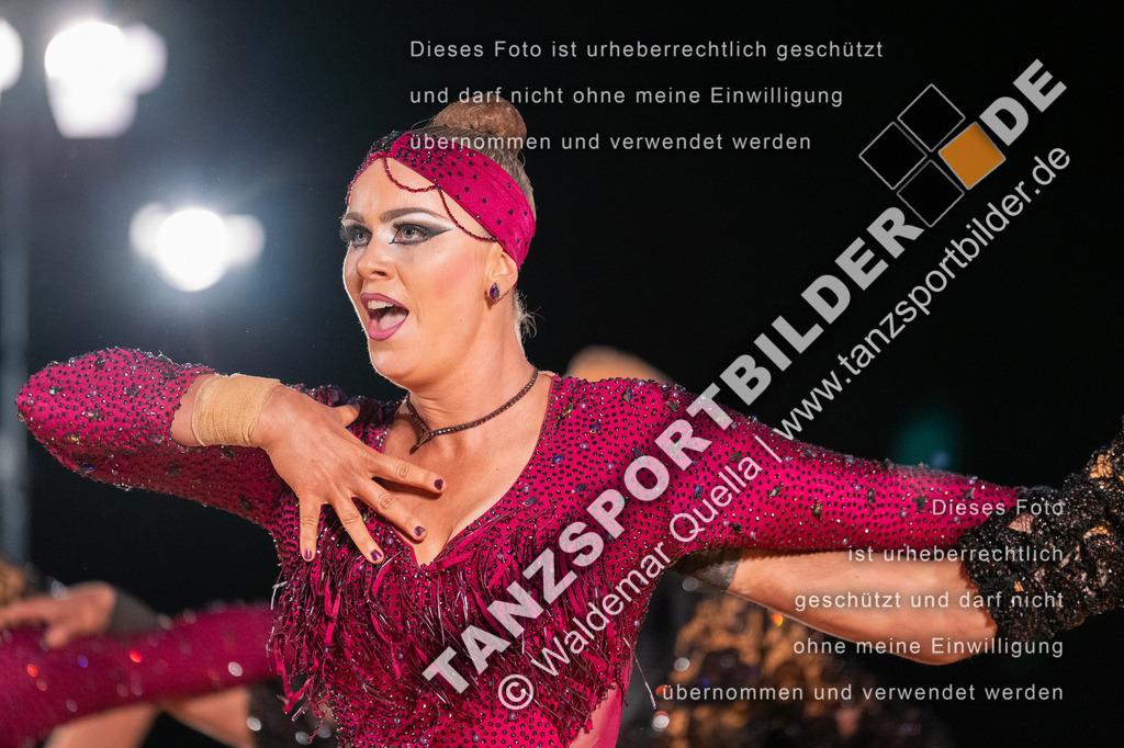 20250503-10819 | Hier finden Sie Tanz Bilder vom Latein und Standard Formationen tanzen. Sportbilder vom Tanzsport. Schöne Fotos und von Weltmeisterschaft, Europameisterschaft, Bundesliga, Regionalliga, Oberliga und Landesliga sowie von GOC Stuttgart, DanceComp, WM Bremen