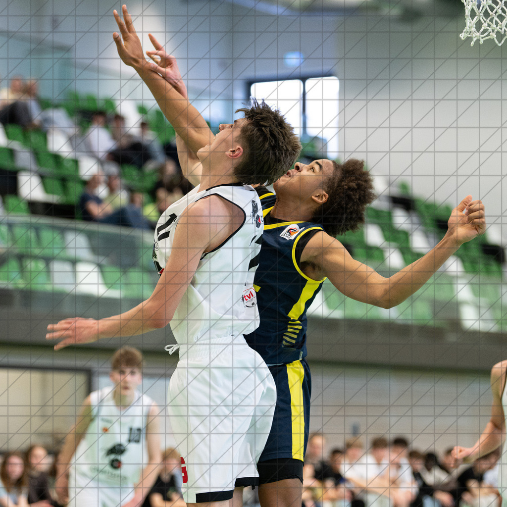 JBBL 24/25 | 04.04.2025 | Charisma Young Bulls vs. Baskets Juniors Oldenburg | 2. Runde PlayOffs Gruppe Nord, 2. Spiel | JBBL 24/25 | 04.04.2025 | Charisma Young Bulls vs. Baskets Juniors Oldenburg | 2. Runde PlayOffs Gruppe Nord, 2. Spiel - - - - - CREDIT, www.bullenfotos.de, Martin König, Hörner Weg 40, D-49078 Osnabrück, +4917663732967, Nutzung und Weitergabe nur zu den vereinbarten Zwecken. Presseanfragen an Urheber. Alle Rechte beim Urheber. - - - - - - Realisiert mit Pictrs.com