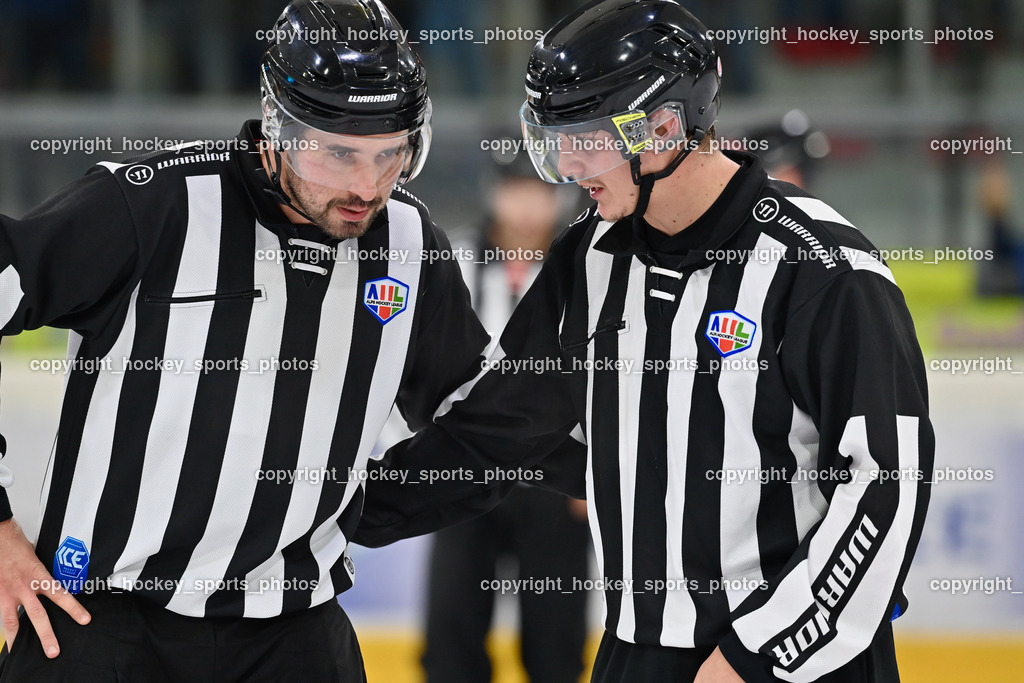 EK Zeller Eisbären vs. HDD Jesenice 1.10.2022 | BERGANT Anze,  KANYO Tamas, Referees
