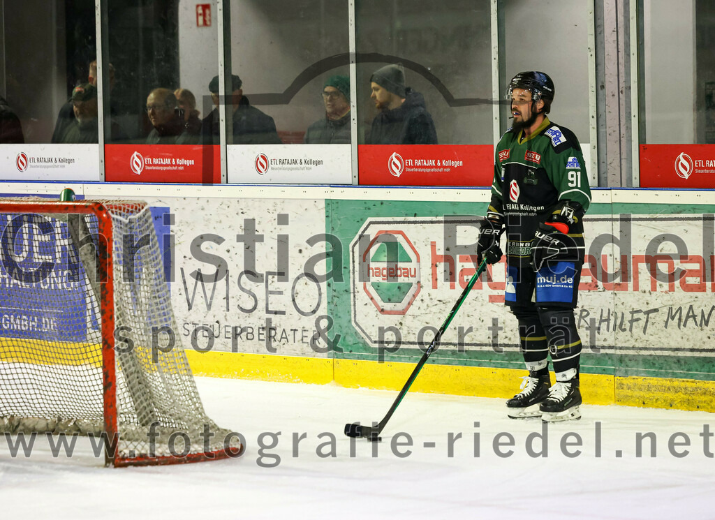 2023-02-19_056_TSV_Erding_gegen_VfE_Ulm-Neu-Ulm | Erding, Deutschland, 19.02.2023:
Eishockey, Bayernliga Meisterrunde Gruppe B 2022 / 2023, 5. Spieltag, TSV Erding gegen VfE Ulm/Neu-Ulm, Endergebnis: 

Rudolf Lorenz (Erding Gladiators, #91)

Foto: Christian Riedel / fotografie-riedel.net