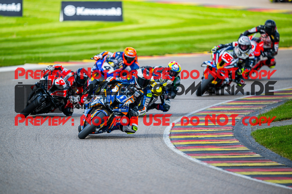 MaZZes_FotoMatrix_240505_6007705_1720 | STK1000