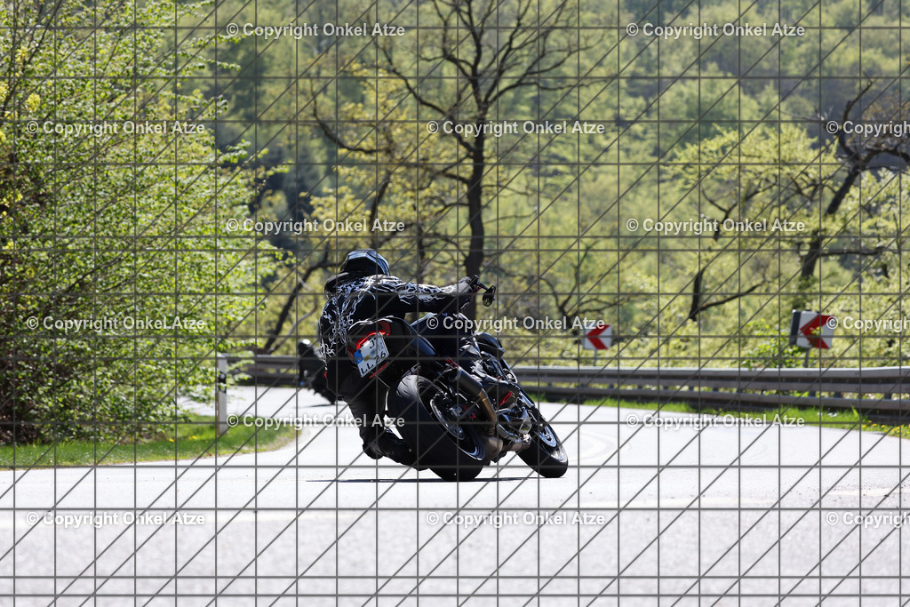 IMG_7062 | Fotograf am Kyffhäuser. Onkel Atze. Kyffhäuser Rennstrecke. Café36. Motorsportfotografie. - Realisiert mit Pictrs.com