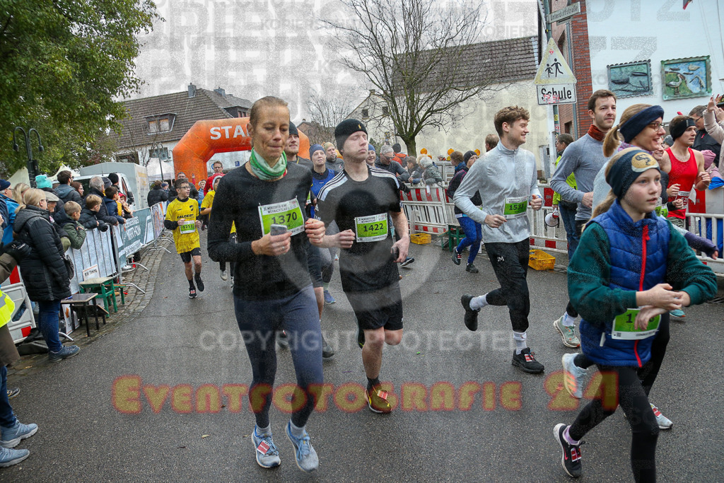 251130_1025_EX1_4982 | Sportfotografie im Rhein-Sieg Kreis, Köln, Bonn, NRW, Rheinland Pfalz, Hessen, etc. Unser Tätigkeitsfeld umfasst den Laufsport vom Volkslauf über den Marathon, Duathlon, Triathon bis zum Ultralauf wie Kölnpfad Ultra oder Schindertrail.