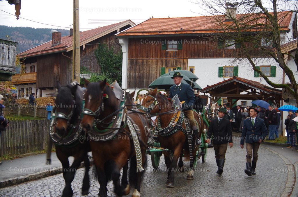 IMGP8979 | fotografiert von Axel PollmannLeonhardi Wallfahrt Benediktbeuern und Murnau, Fronleichnam, Fasching, Landschaft im Loisachtal und Benediktbeuern  - Realisiert mit Pictrs.com
