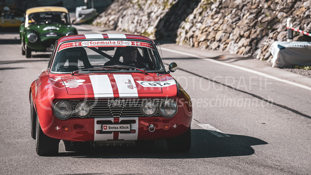 19. Arosa ClassicCar 2023 - 2. September 2023 | 19. Arosa ClassicCar 2023
Arosa, Schweiz
Gehrig Jürg aus Walenstadt mit der Startnummer 614 in einem Alfa Romeo 2000, Jahrgang 1972, in der Klasse Demonstration.
@arosaclassiccar, @arosa.official, #arosaclassiccar, #arosa, #76curves, #classiccar
Bild: Sportfotografie Markus Aeschimann | www.markus-aeschimann.ch - Realisiert mit Pictrs.com