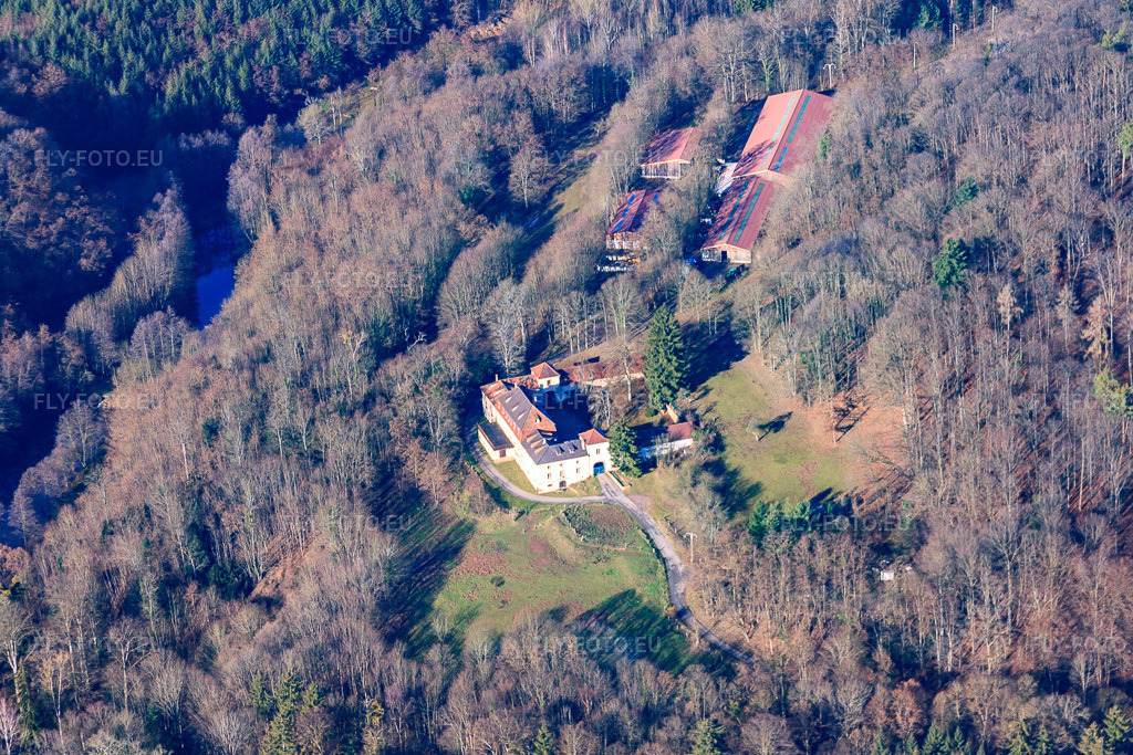 Vue aérienne: Écolieu Langenberg Alsace à le quartier Weiler in Wissembourg dans le département Bas Rhin, France – .Photo: IMG_48396.jpg prise le 11/12/2011 par Werner Riehm/FLY-FOTO.eu – Résolution de l'original: 4524 x 3016 px – Ecolieu Langenberg