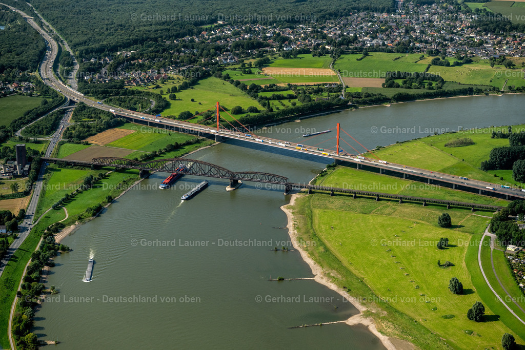 4049844 | Autobahn-und Eisenbahnbrücke  über den Rhein bei Duisburg