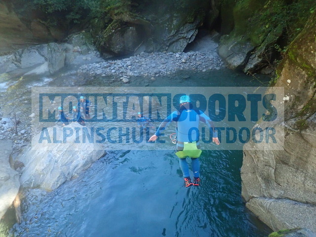 P1010069 | Bestelle die Bilder deines Berg- oder Wasser-Abenteuers mit Mountain Sports bequem von zu Hause aus direkt über unseren Online Fotoshop von pictrs.com. - Realisiert mit Pictrs.com