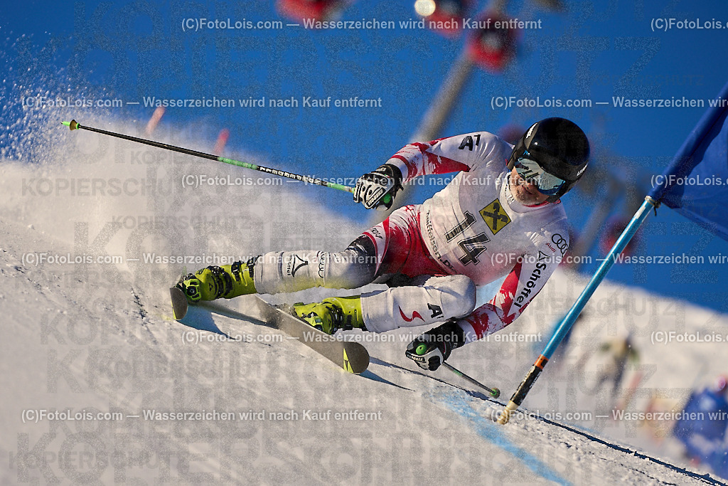 ALP2452_MASTERS-Cup_GS-B Herrn | (C)FotoLois.com, Alois Spandl. FIS Masters-Cup Wildschönau, Giant Slalom auf der Piste Schatzberg GS, Siegerehrung auf dem Dorfplatz Niederau, Sa 13. Januar 2024.