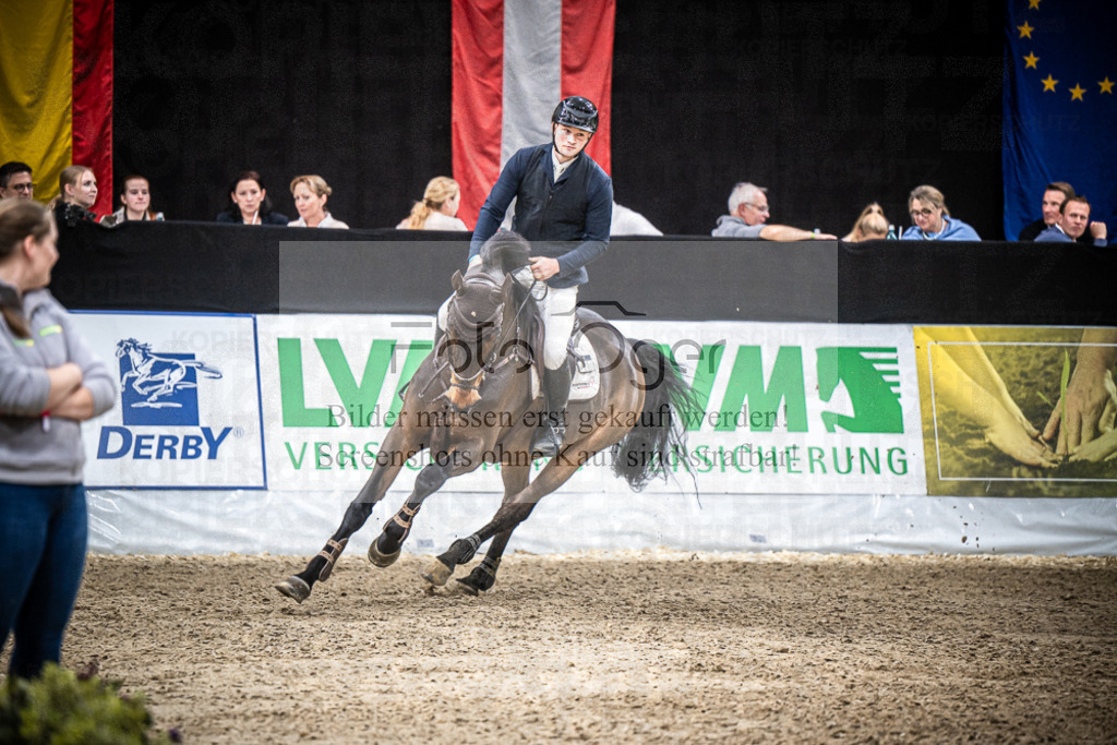 DOS_2472 | Entdecke hochwertige Reitturnierfotos von Foto Oger. Professionell, emotional und authentisch – jetzt Lieblingsmomente im Shop bestellen.Deutschlandweite Turnierfotografie. - Realisiert mit Pictrs.com