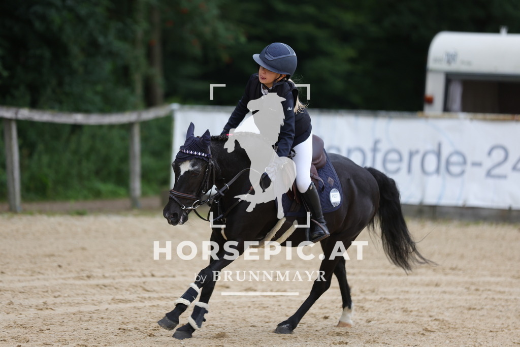 0P6A7287 | Willkommen bei Brunnmayr - Design & Fotografie – Ihrem Spezialisten für Reitturniere und Pferdeveranstaltungen in Oberösterreich, Salzburg und Bayern! Seit über 17 Jahren sind wir leidenschaftlich dabei.