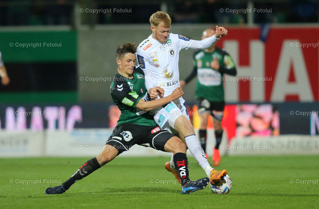 A_LUI_05112022_0000006 | SPORT FUSSBALL TIPICO BUNDESLIGA SV GUNTAMATIC RIED-AUSTRIA KLAGENFURT 05.11.2022
IM BILD: MATTHIAS GRAGGER  (RIED) UND JONAS ARWEILER (KLAGENFURT) FOTO:FOTOLUI/MARIO WIMMER