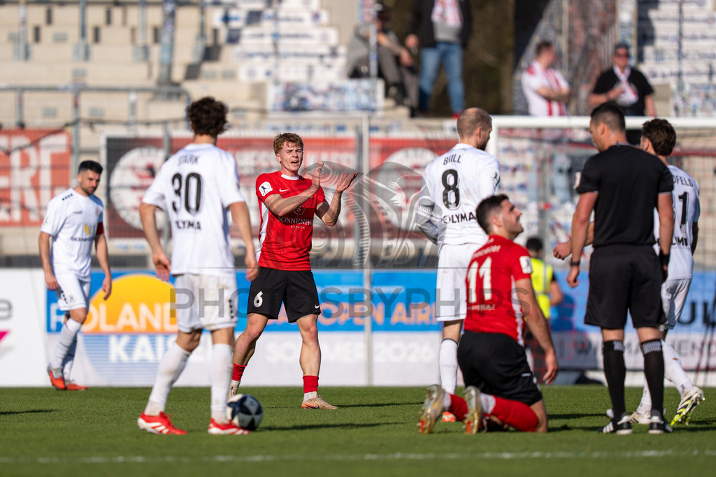 SG Sonnenhof Großaspach vs. KSV Hessen Kassel, Fussball, Regionalliga Südwest, 23. Spieltag, Saison 2025/2026, 07.03.2026 | Christian Mistl (SG Sonnenhof Großaspach, #06),SG Sonnenhof Großaspach vs. KSV Hessen Kassel, Fussball, Regionalliga Südwest, 23. Spieltag, Saison 2025/2026, 07.03.2026Foto: photosbyphips/Philip Ziegler