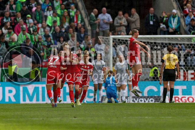 14.05.2026, GER, Fussball, Frauen, DFB-Pokal, Finale, Saison 2025/2026, VfL Wolfsburg - FC Bayern München | Arianna Caruso (Bayern) Torjubel, jubelt mit ihrer Mannschaft nach dem Treffer zum 4:0
