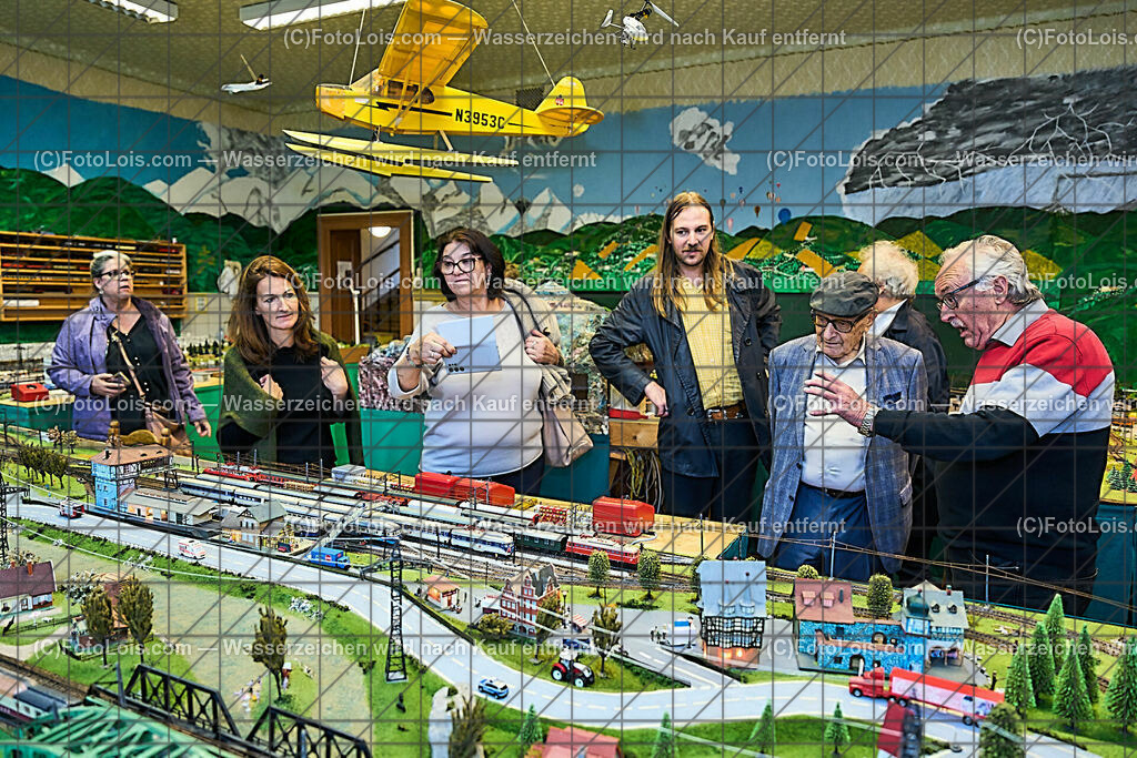 ALP9546_Foederation_Chopin-Ges_Lackenhof_Modellbahn-Etzler | (C)FotoLois.com, Alois Spandl, Föderation der internationalen Chopin-Gesellschafen (deren gibt es weltweit 34) - Zusammentreffen und Sitzung im Vorfeld des XXXIX. Chopinfestivals in der Kartause Gaming und Rahmenprogramm - Ausflug mit dem Bus zum Lunzer See und nach Lackenhof, gemeinsames Abendessen, Do 3. August 2023.