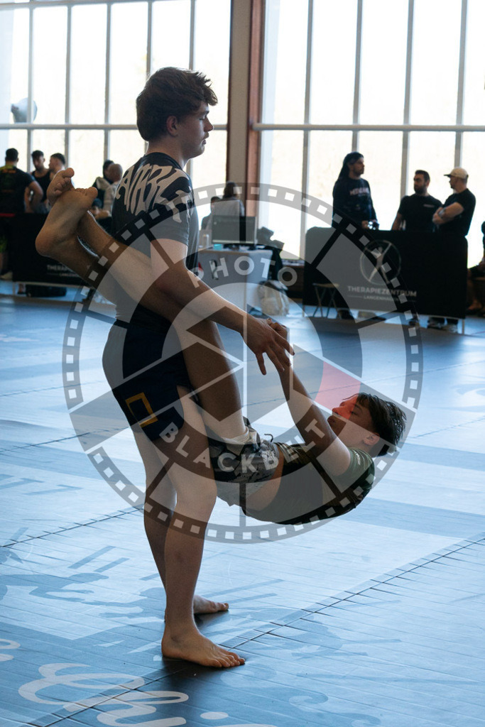 20250329PBB3503 | Fighters compete during the International Luta Livre (ILLCS) Germany IX Spring 2025 Competition spring on March 29, 2025 in Hannover, Germany.© Chiara Dazi