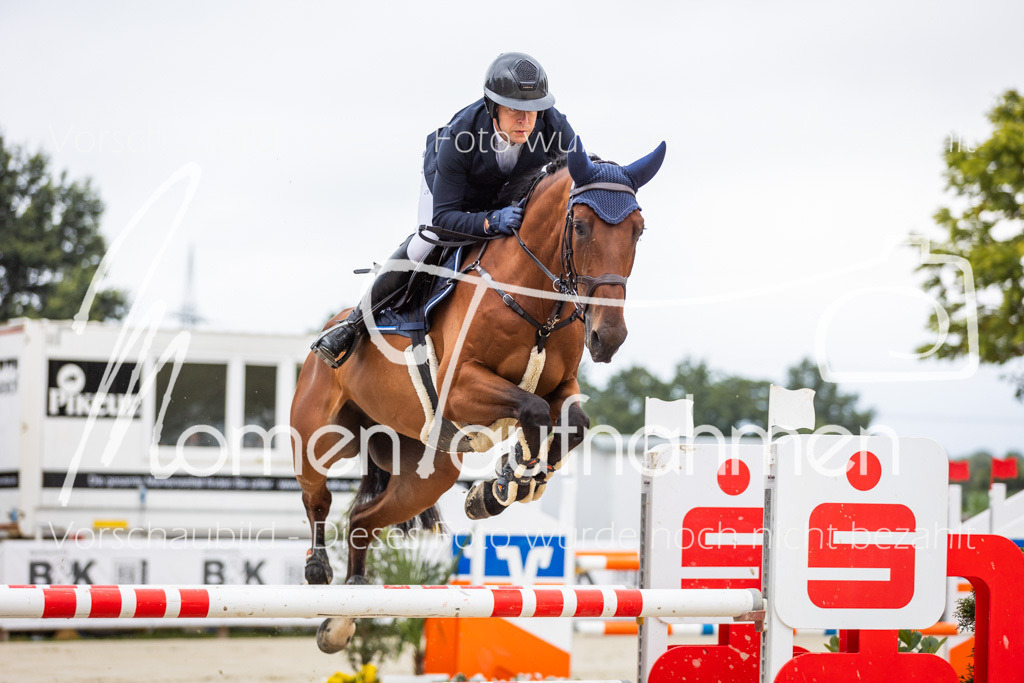 BHO-2PhSpr-M-5-2011 | MomenTaufnahmen Pferdesportfotos