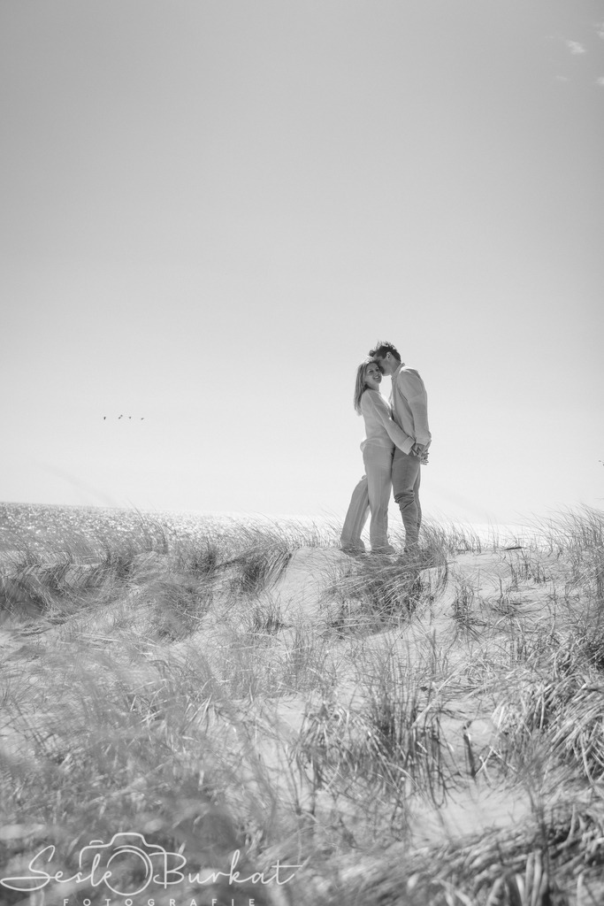 20260403-0G3A0330 | Authentische, natürliche und emotionale Fotoshootings auf der Nordseeinsel Föhr. Als Fotografin halte ich deine schönsten Momente in einzigartigen Neugeborenen-, Familien-, Paar- und Einzelshootings fest. Jetzt einen Termin vereinbaren!