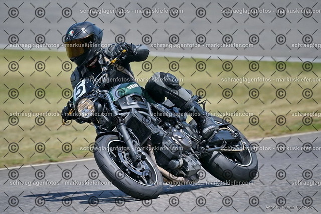 26BT02-1888 | markuskiefer.com - Realisiert mit Pictrs.com