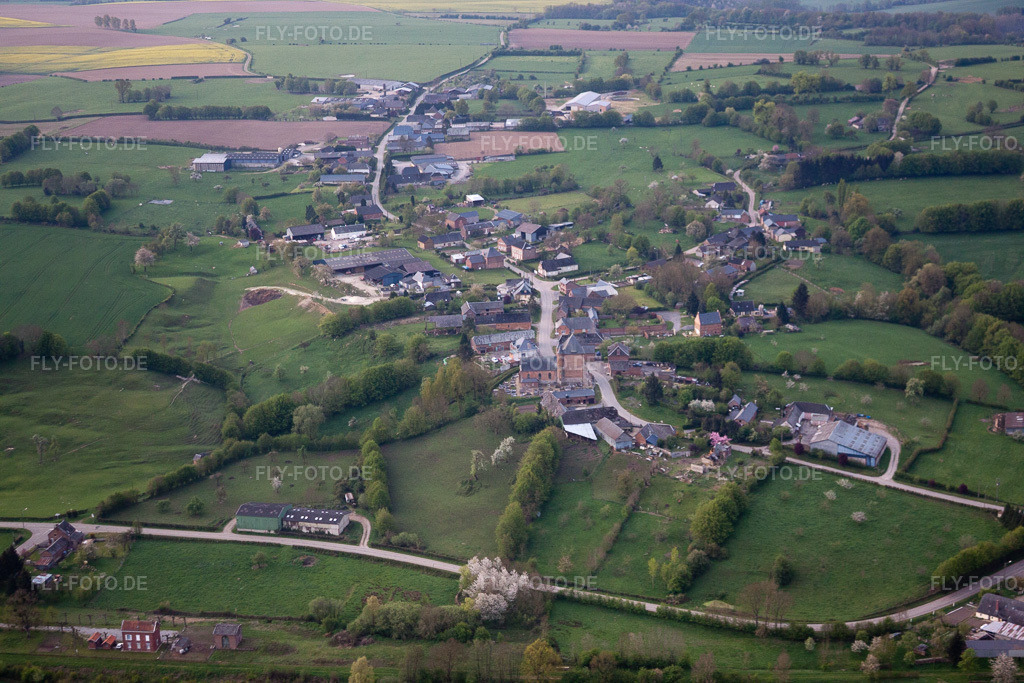 Luftbild: Ortsansicht in Saint-Algis im Bundesland Aisne in Frankreich. Foto: IMG_39957.jpg vom 17.04.2011 durch Werner Riehm/FLY-FOTO.de