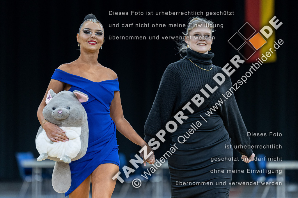 20240310-00750 | Hier finden Sie Tanz Bilder vom Latein und Standard Formationen tanzen. Sportbilder vom Tanzsport. Schöne Fotos und von Weltmeisterschaft, Europameisterschaft, Bundesliga, Regionalliga, Oberliga und Landesliga sowie von GOC Stuttgart, DanceComp, WM Bremen