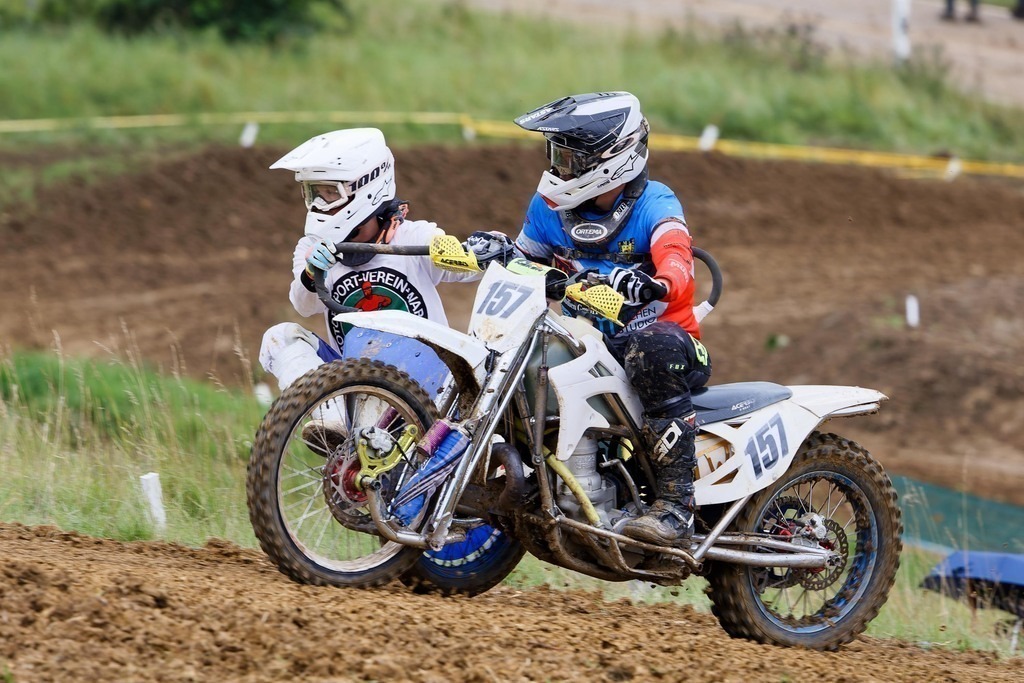 Motocross_Gerstetten_250802_0363 | Fotopresso – Sportfotografie in Heidenheim & Umgebung. Professionelle Sportfotografie für unvergessliche Momente. Dynamische Action-Shots, emotionale Szenen & hochwertige Bilder. - Realisiert mit Pictrs.com