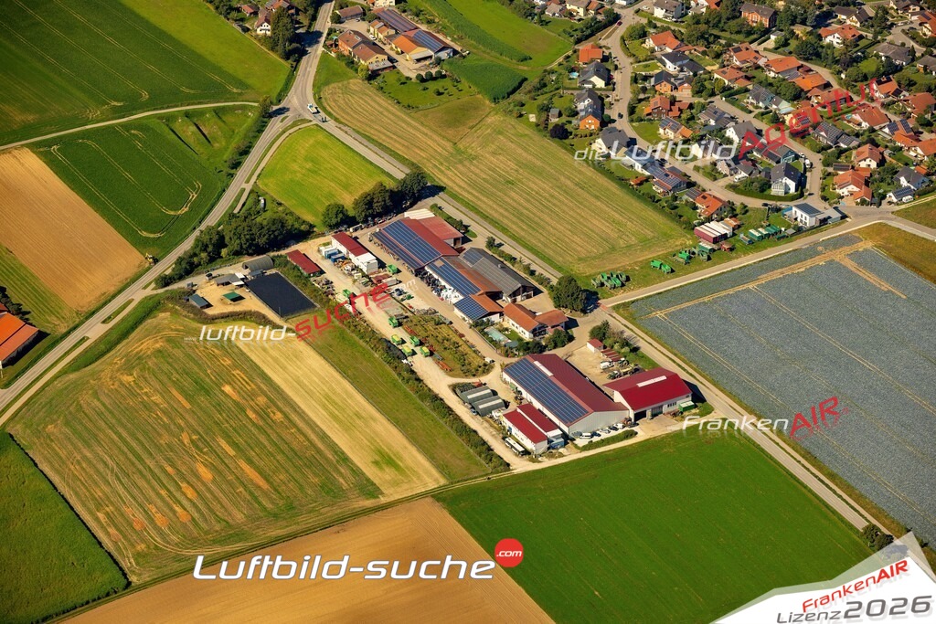 Das Luftbild zeigt : Gewerbegebiet Mamming - Die Luftaufnahme wurde 2023 vom UL-Flugzeug aus erstellt ( keine Drohne ) - Hochauflösende Luftaufnahme - Für grossformatige Ausdrucke geeignet. Die Geschenkidee !Mit Lizenz und Bildrechte bestellbar