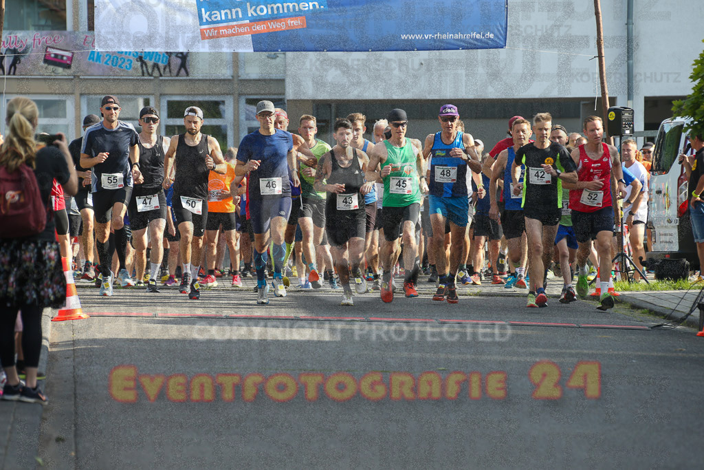 230804_1801_EX1_3575 | Sportfotografie im Rhein-Sieg Kreis, Köln, Bonn, NRW, Rheinland Pfalz, Hessen, etc. Unser Tätigkeitsfeld umfasst den Laufsport vom Volkslauf über den Marathon, Duathlon, Triathon bis zum Ultralauf wie Kölnpfad Ultra oder Schindertrail.
