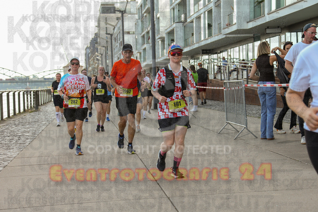 250920_1454_EX1_8137 | Sportfotografie im Rhein-Sieg Kreis, Köln, Bonn, NRW, Rheinland Pfalz, Hessen, etc. Unser Tätigkeitsfeld umfasst den Laufsport vom Volkslauf über den Marathon, Duathlon, Triathon bis zum Ultralauf wie Kölnpfad Ultra oder Schindertrail.