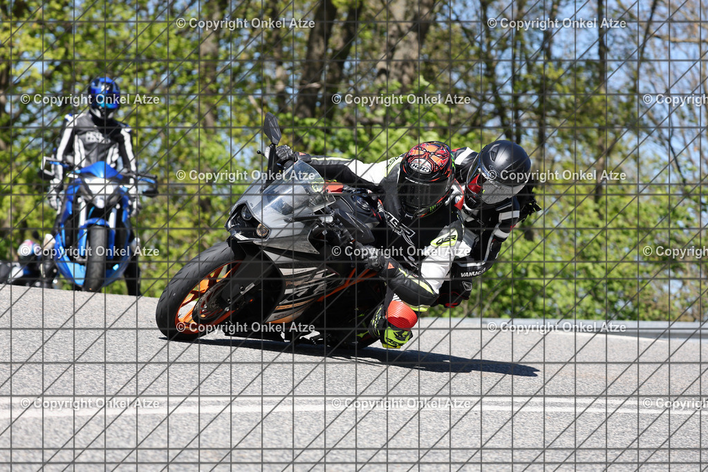 IMG_7325 | Fotograf am Kyffhäuser. Onkel Atze. Kyffhäuser Rennstrecke. Café36. Motorsportfotografie. - Realisiert mit Pictrs.com