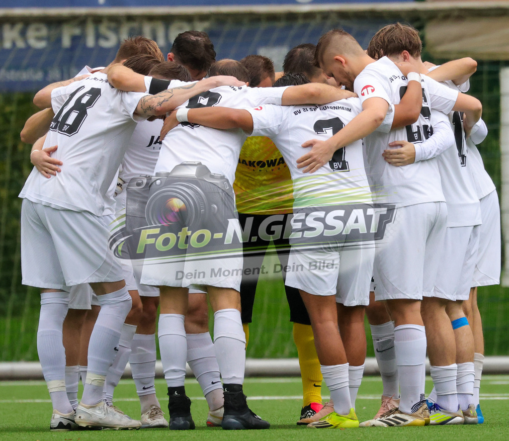 BV Stift Quernheim - SV Hausberge | Auf dem Bild zu sehen: weiß BV Stift QuernheimBV Stift Quernheim, SV Hausberge, Saison 26/27, Bezirksliga, Stift Quernheim, Deutschland - Realisiert mit Pictrs.com