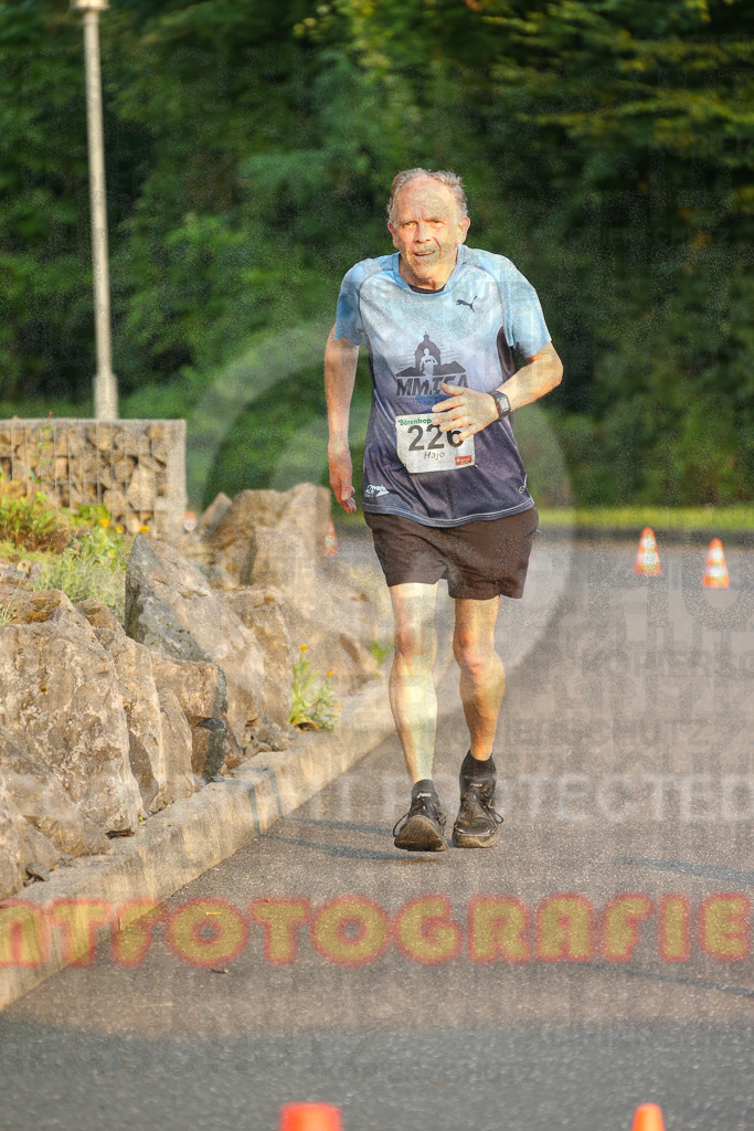 240802_1948_EX1_6847 | Sportfotografie im Rhein-Sieg Kreis, Köln, Bonn, NRW, Rheinland Pfalz, Hessen, etc. Unser Tätigkeitsfeld umfasst den Laufsport vom Volkslauf über den Marathon, Duathlon, Triathon bis zum Ultralauf wie Kölnpfad Ultra oder Schindertrail.