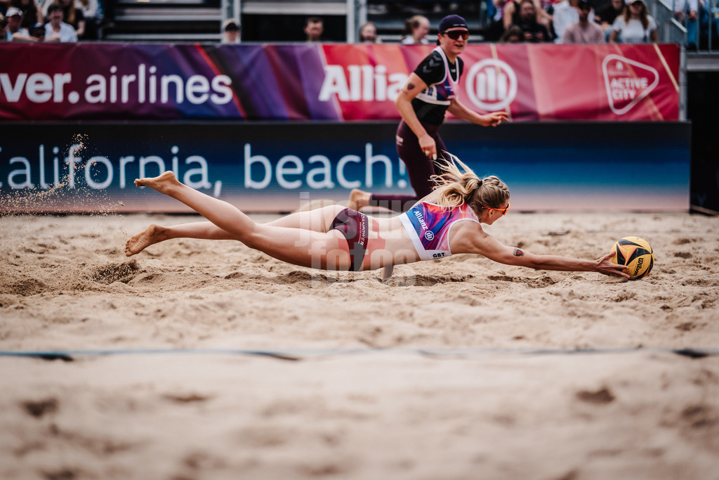 Beachvolleyball | Männer | Allianz German Beach Tour 2025 | Tourstop Hamburg | 31.05.2025 | Nele Barber springt zum Ball